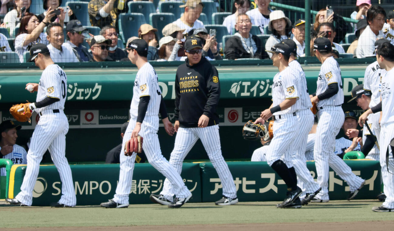 阪神対DeNA　スタメンから外れシートノックにも参加しなかった阪神大山悠輔（撮影・加藤哉）