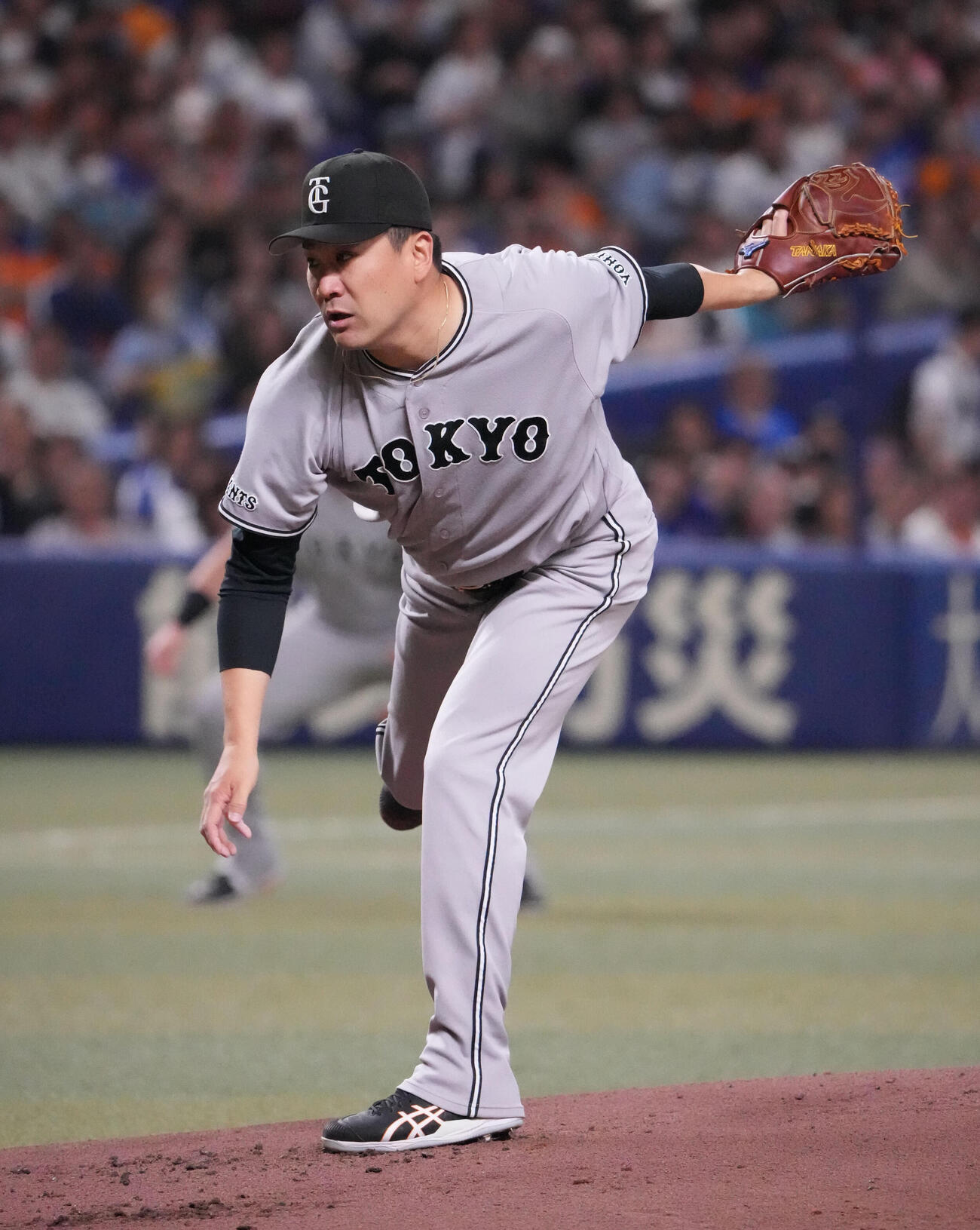 中日対巨人　1回裏、登板する巨人先発の田中将大（撮影・森本幸一）