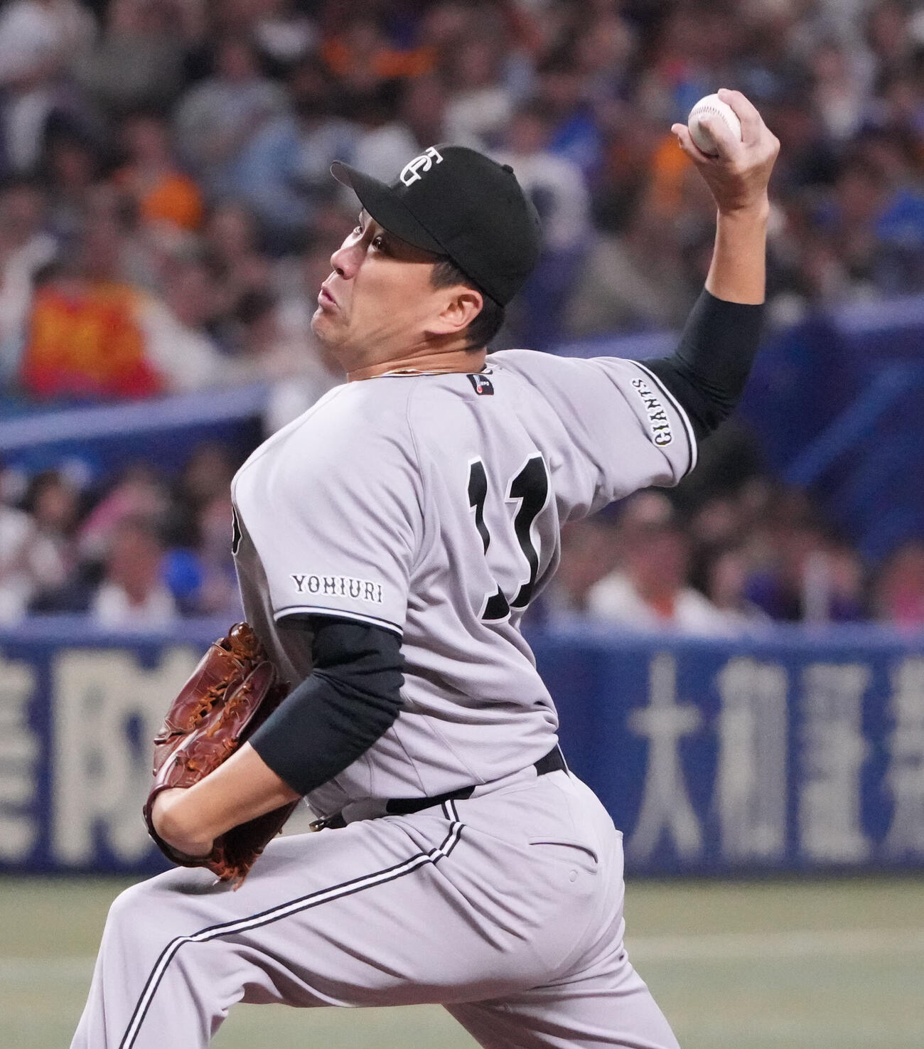 中日対巨人　1回裏、登板する巨人先発の田中将大（撮影・森本幸一）
