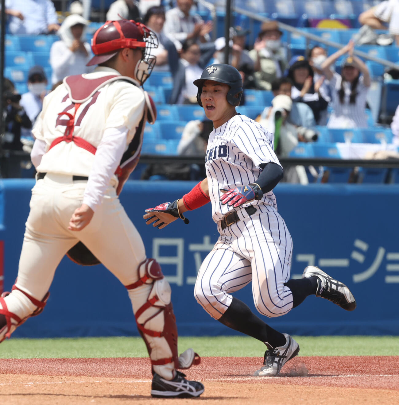 立大対早大　3回表立大2死二塁、長島颯の適時打で二塁走者木津寿哉が生還する