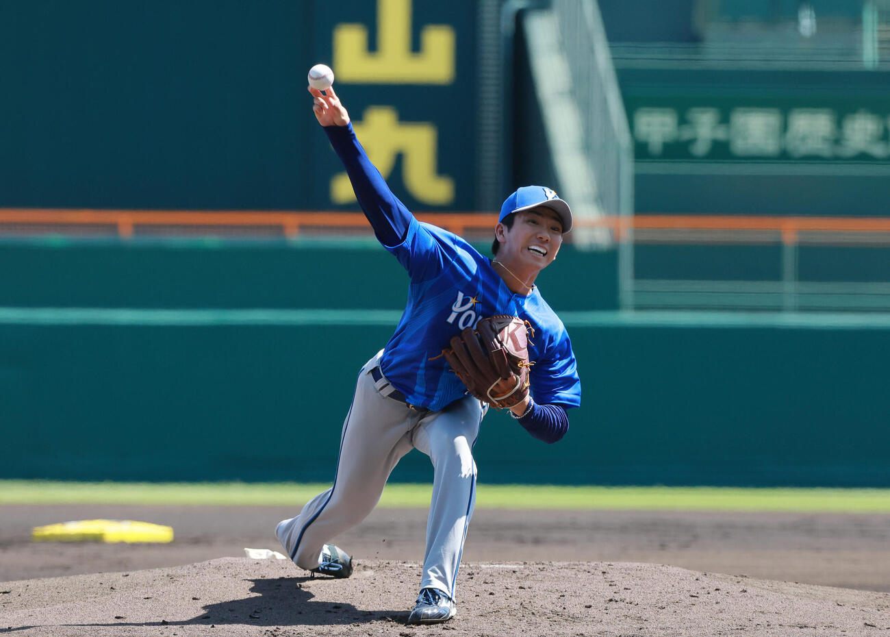 阪神対DeNA DeNA先発の篠木健太郎（撮影・上山淳一）
