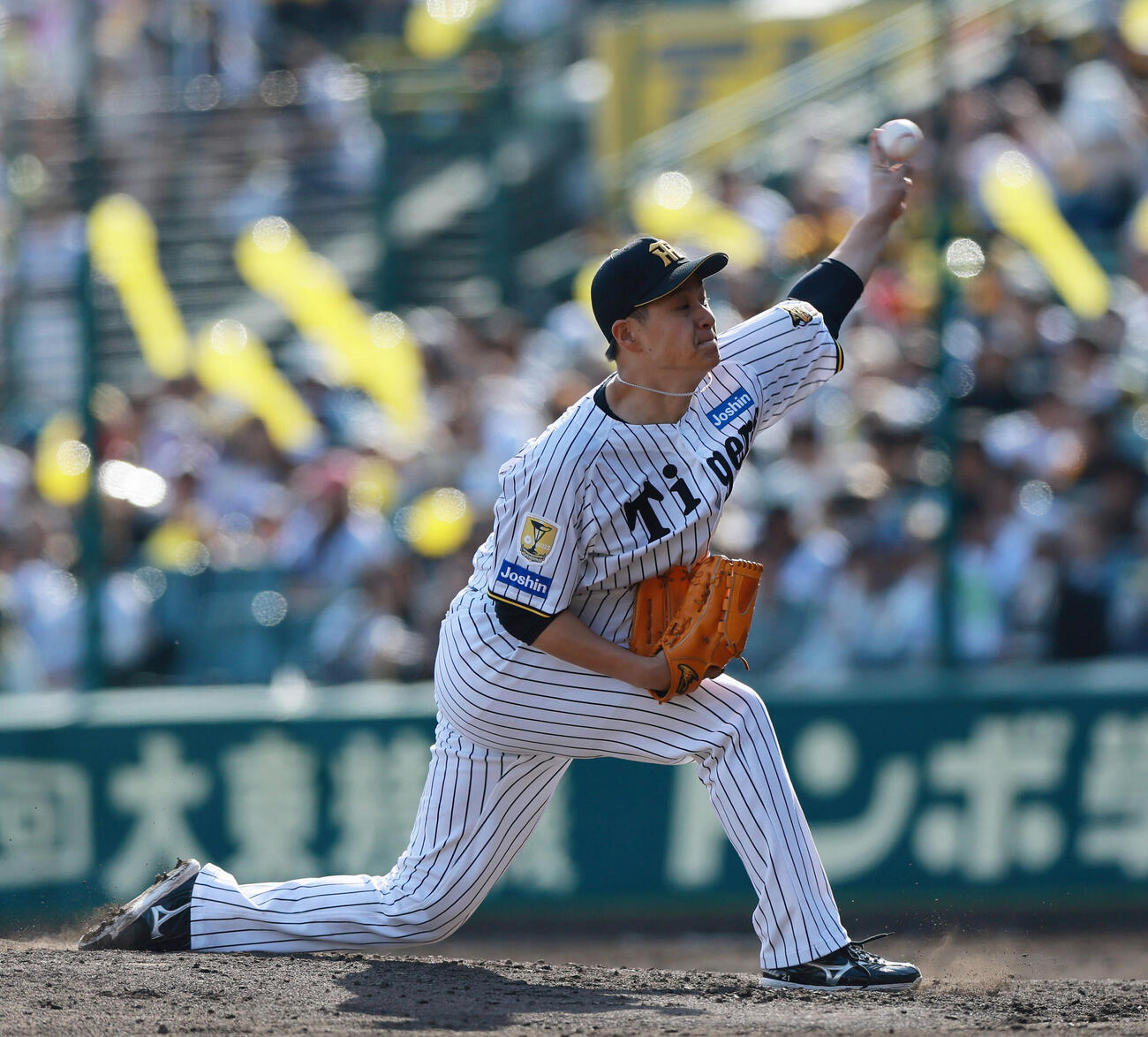 阪神対DeNA 7回表、力投する阪神大竹耕太郎（撮影・上山淳一）