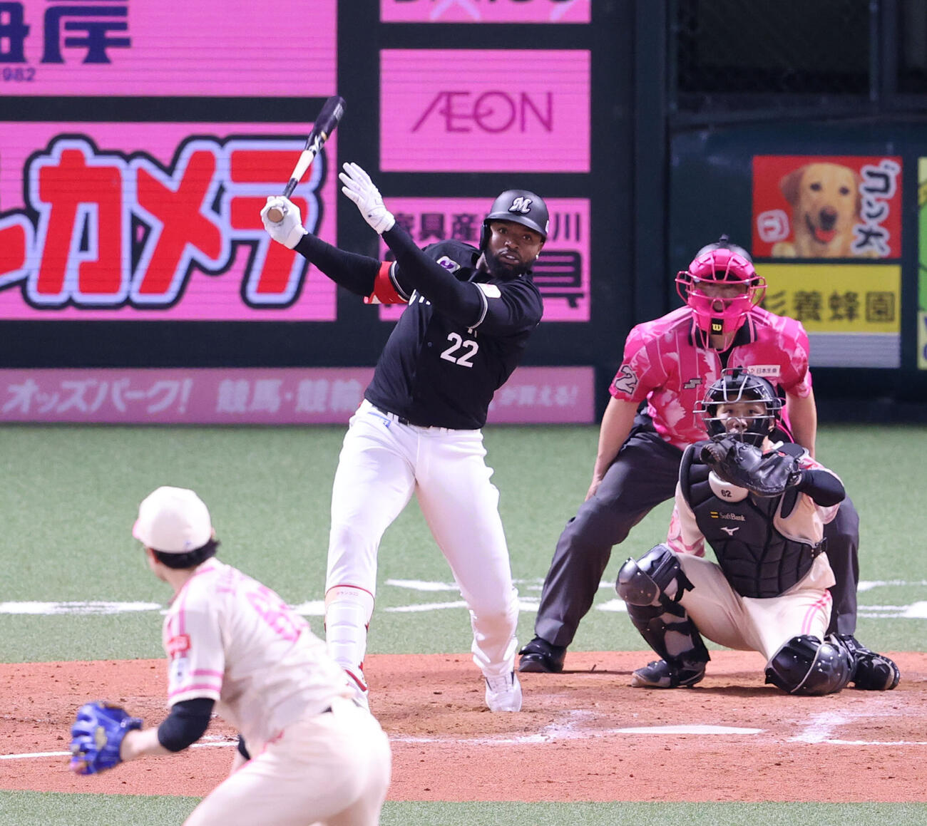 ソフトバンク対ロッテ　9回表ロッテ2死、ポランコは左中間に勝ち越し本塁打を放つ（撮影・梅根麻紀）＝2026年5月9日