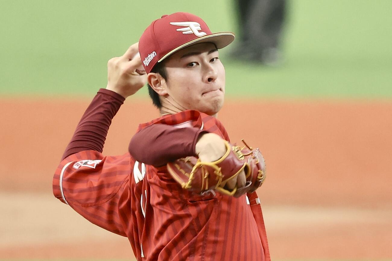 西武対楽天　4回裏、力投する古謝樹（撮影・河田真司）