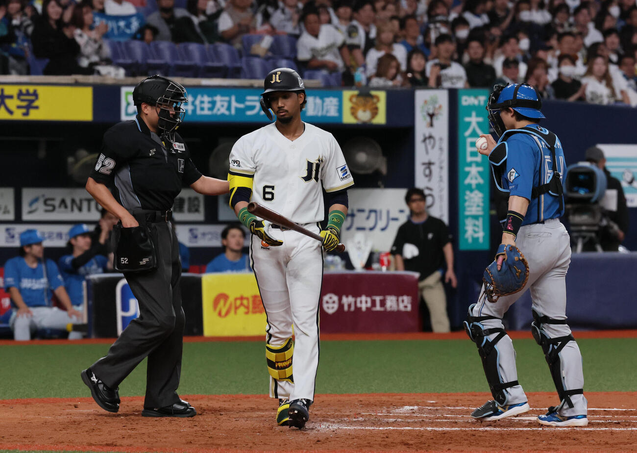 オリックス対日本ハム　9回裏オリックス無死、オリックス宗佑磨は空振り三振に倒れる（撮影・宮崎幸一）