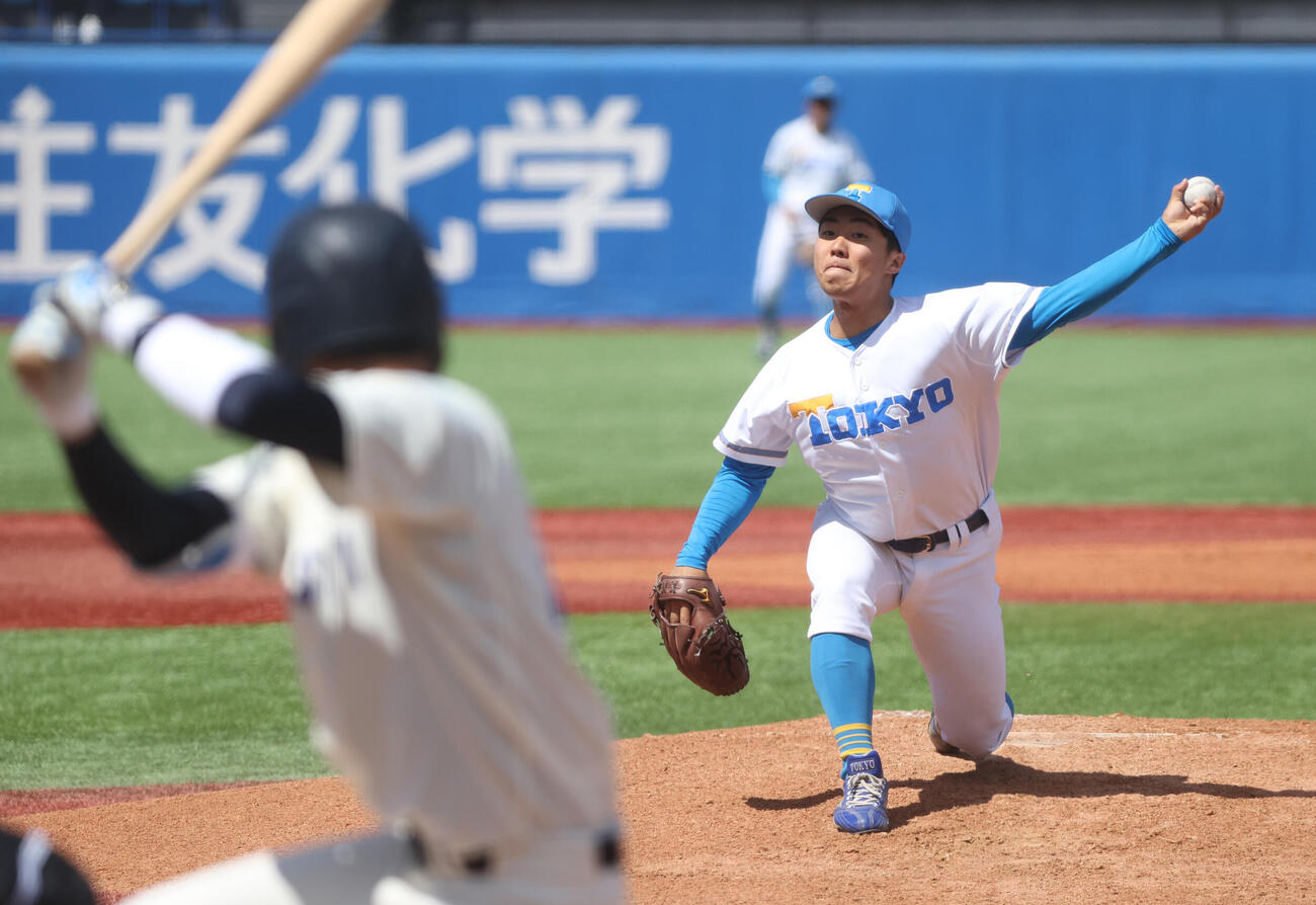 東大対法大　東大先発の松本慎之介（撮影・柴田隆二）