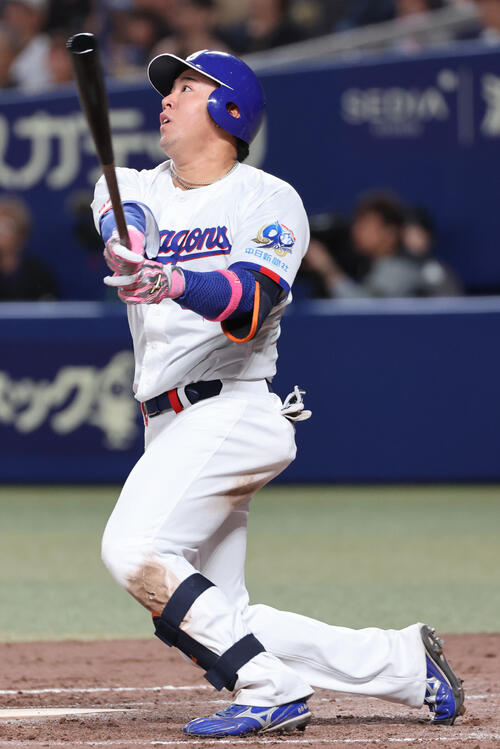 中日】3試合ぶりスタメン、鵜飼航丞の2ランで再び追いつく！プロ初
