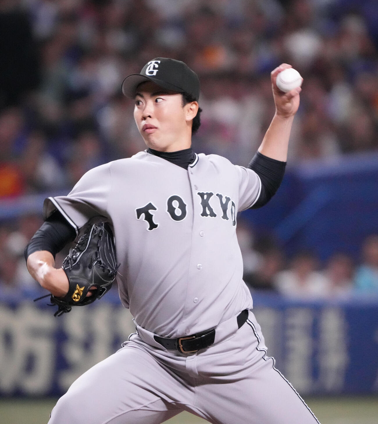 中日対巨人　1回裏、登板する巨人先発の森田駿哉（撮影・森本幸一）