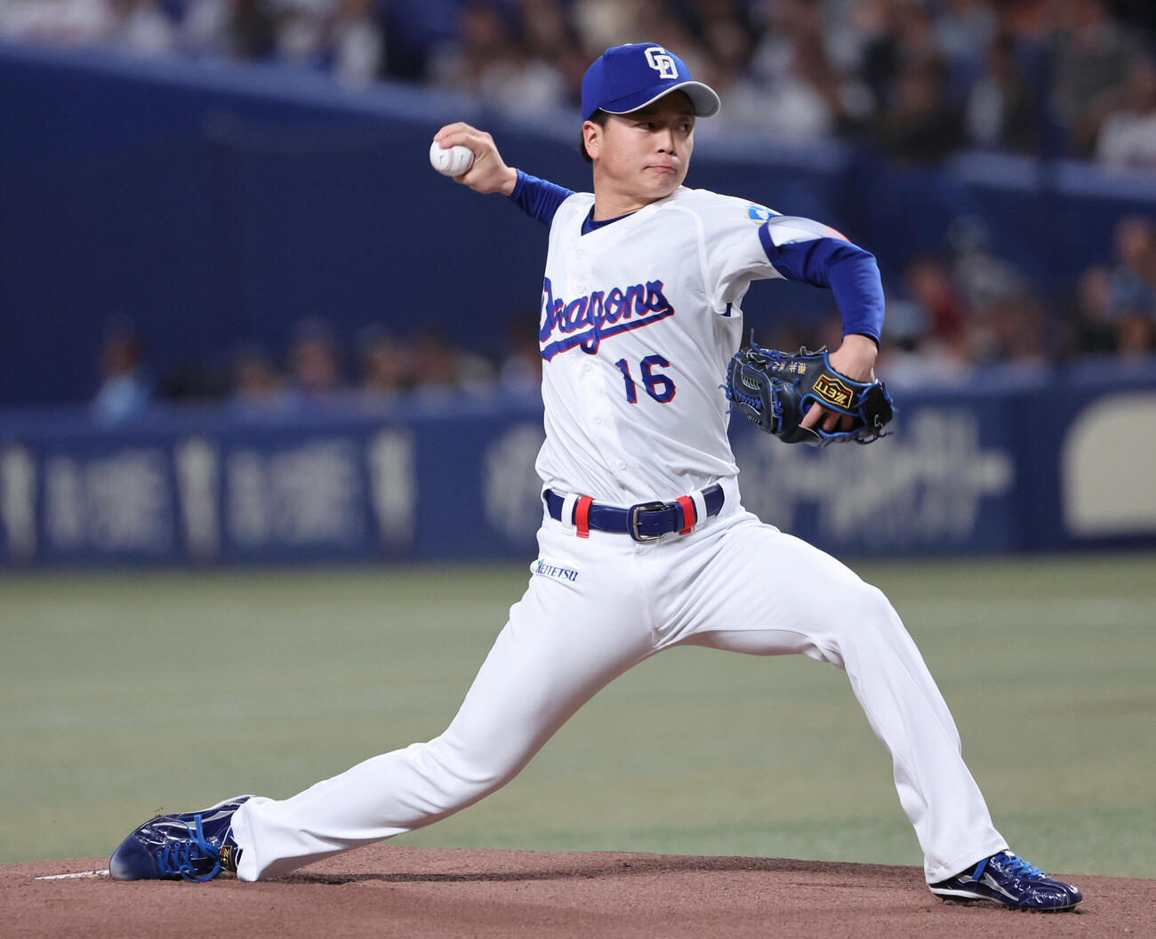 中日対巨人　中日先発の桜井頼之介（撮影・西尾就之）