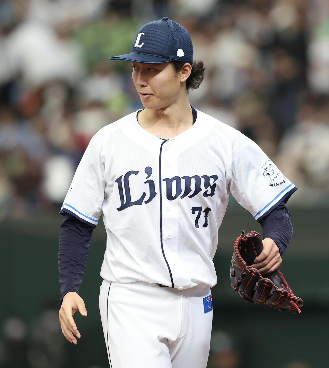 西武対楽天　4回表を抑える菅井信也（撮影・河田真司）
