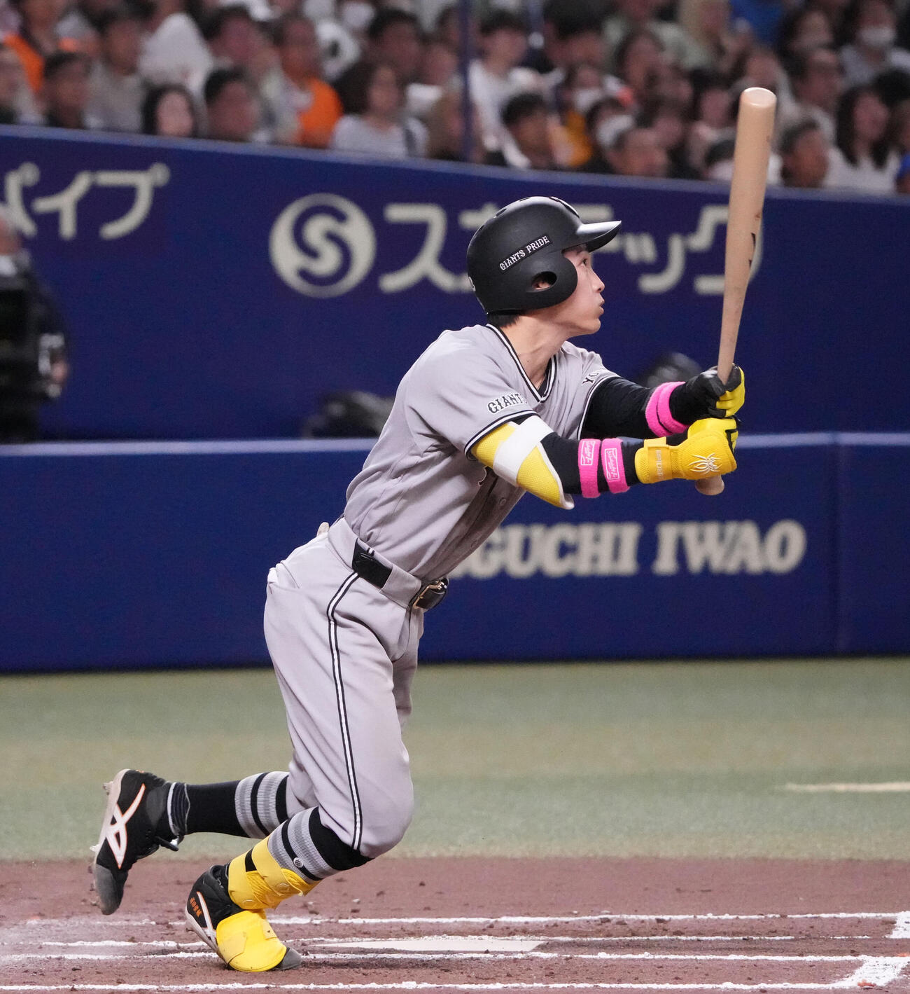 中日対巨人　6回表巨人2死二、三塁、2点適時三塁打を放つ浦田俊輔（撮影・森本幸一）