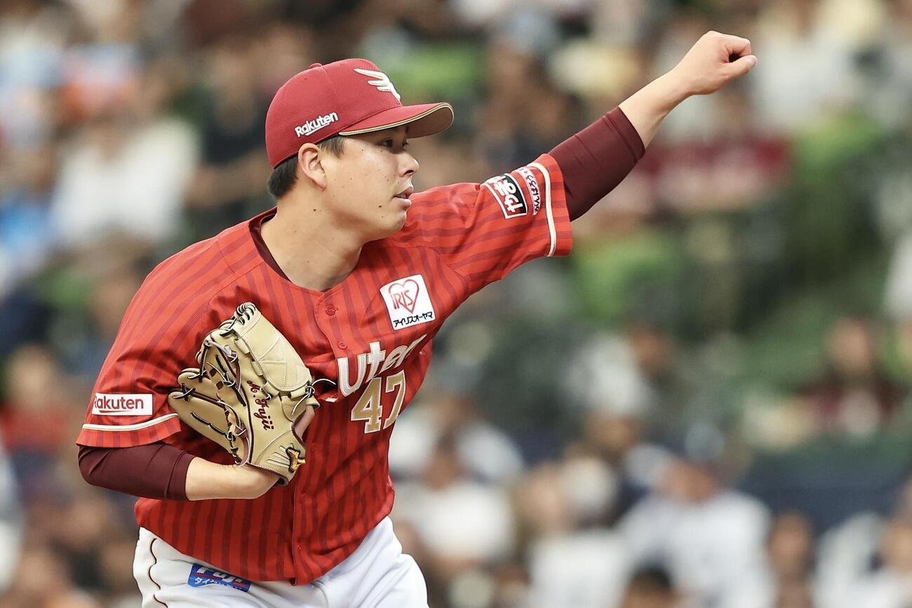 西武対楽天　3回裏、3番手で登板する藤井聖（撮影・河田真司）