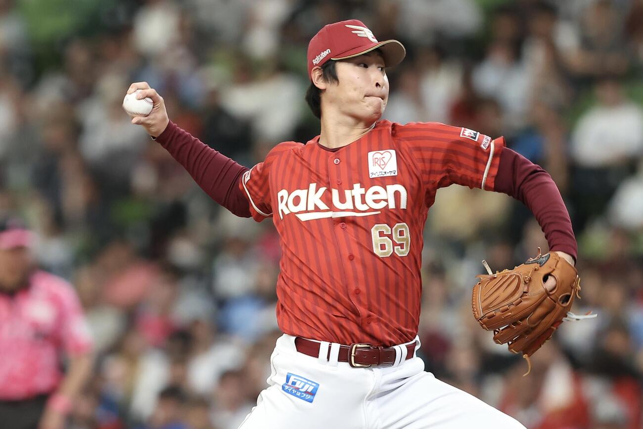 西武対楽天　7回裏、5番手で登板する内星龍（撮影・河田真司）