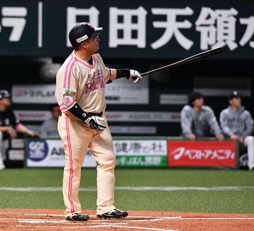 【ソフトバンク】母の誕生日に祝砲！山川穂高ダメ押し９号３ラン「お祝いできてよかった」