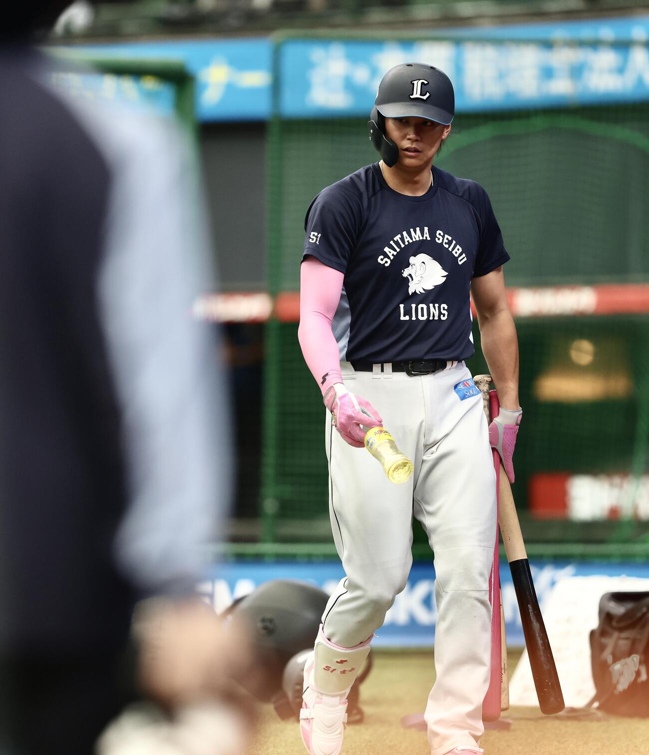 西武対楽天　試合前、練習に臨む西武西川愛也（撮影・河田真司）
