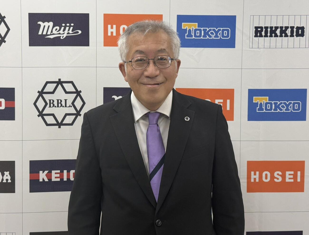 東京6大学野球リーグ　早大対立大　笑顔で微笑む立大野球部部長・山口和範（撮影・会田京叶）