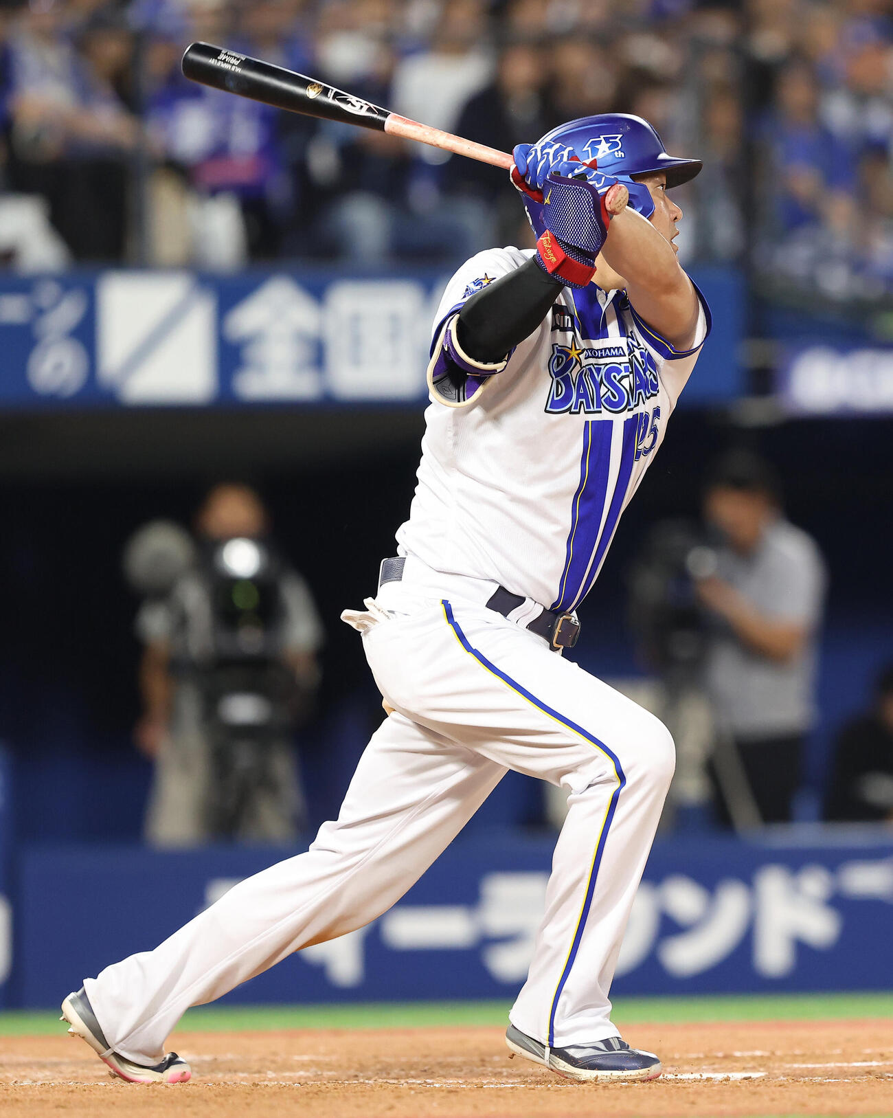 DeNA対中日　3回裏DeNA1死、二塁打を放つ筒香嘉智（撮影・河田真司）