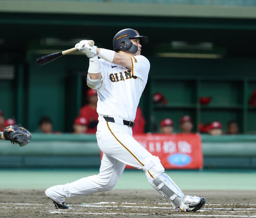 巨人　大城卓三選手　実使用バット　支給品　#24 巨人】大城卓三が先制4号ソロ、10日中日戦で木下のスイングしたバット