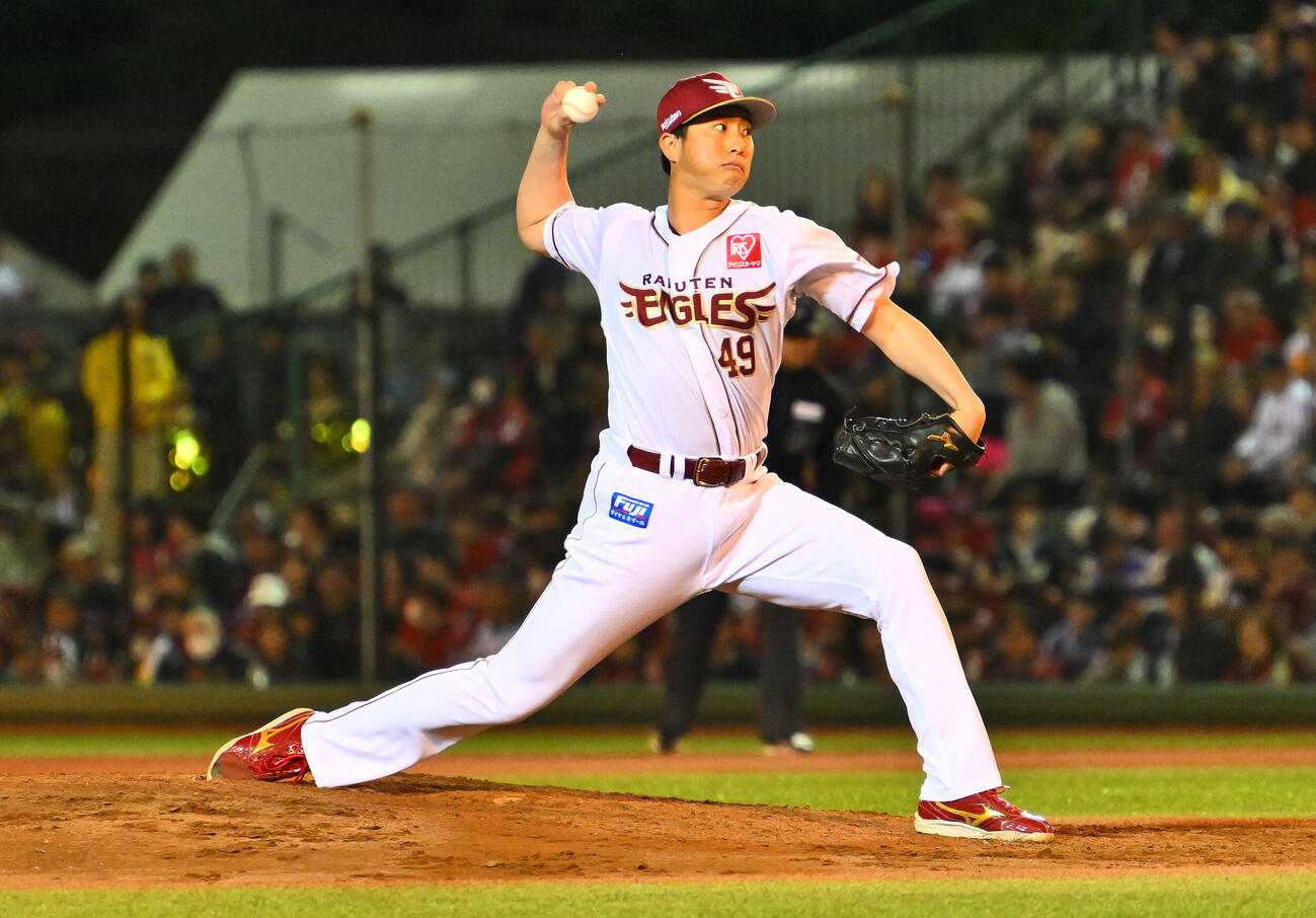 楽天対オリックス　楽天2番手で登板する西垣雅矢（撮影・滝沢徹郎）　