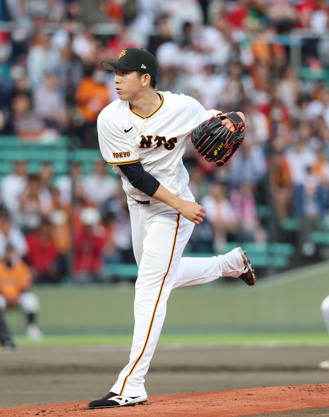 巨人対広島　先発し力投する巨人戸郷翔征（撮影・増田悦実）