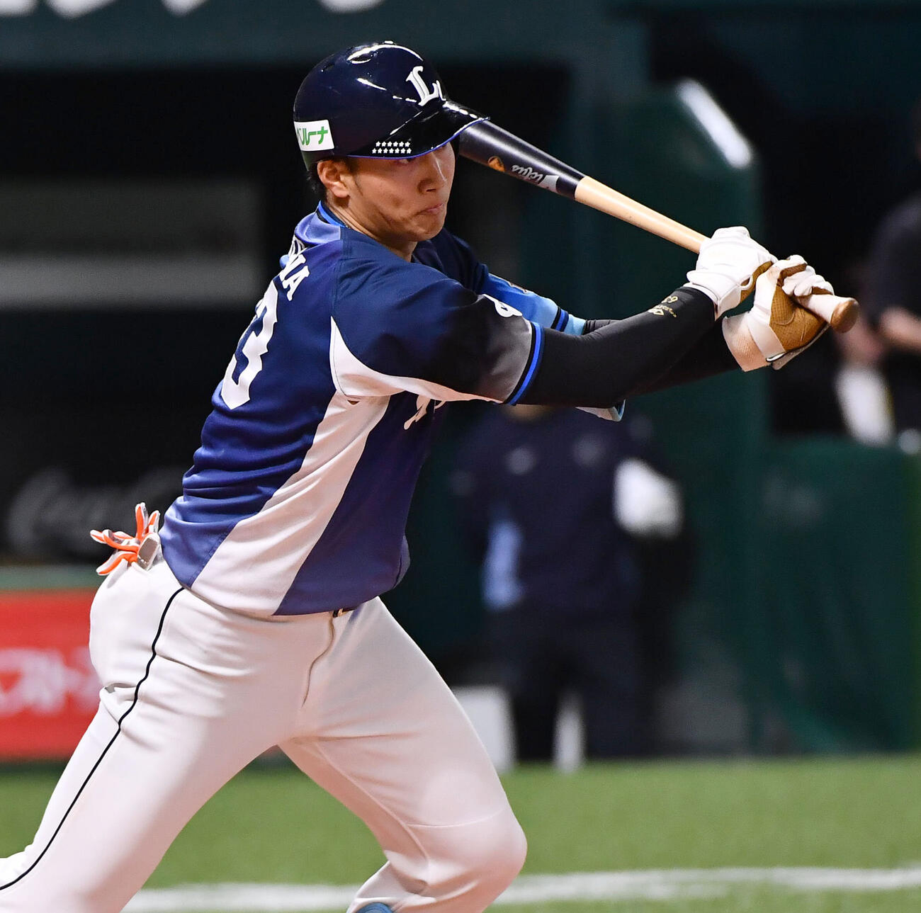 ソフトバンク対西武　7回表西武1死一、三塁、長谷川信哉は右前適時打を放つ（撮影・岩下翔太）