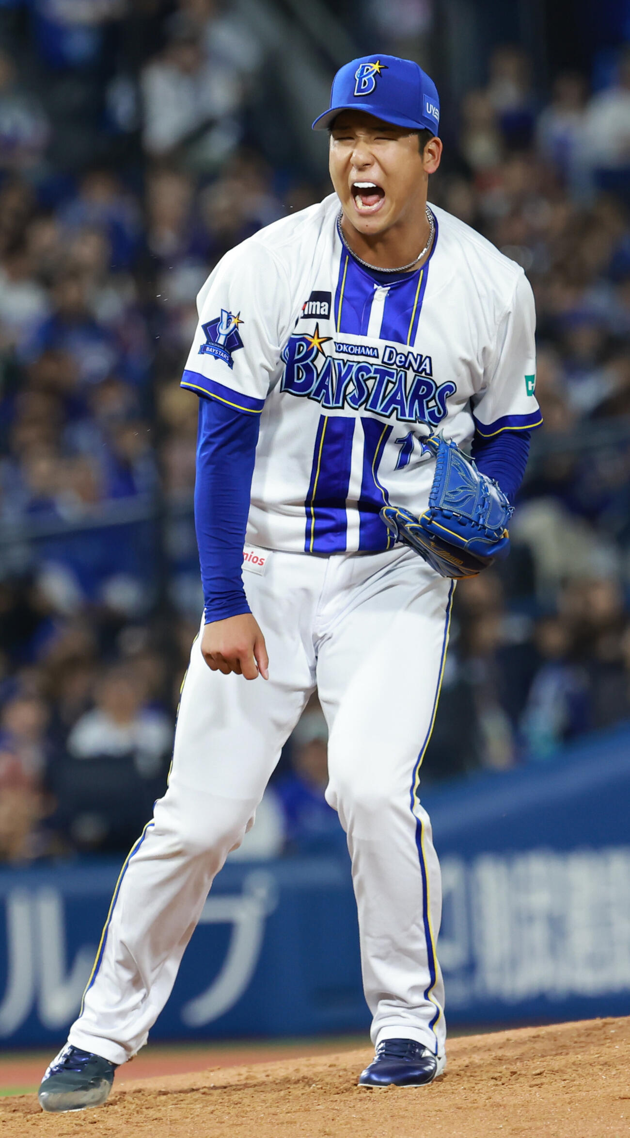 DeNA対中日　5回表中日1死、ジェイソン・ボスラーから三振を奪い吠える島田舜也（撮影・水谷安孝）