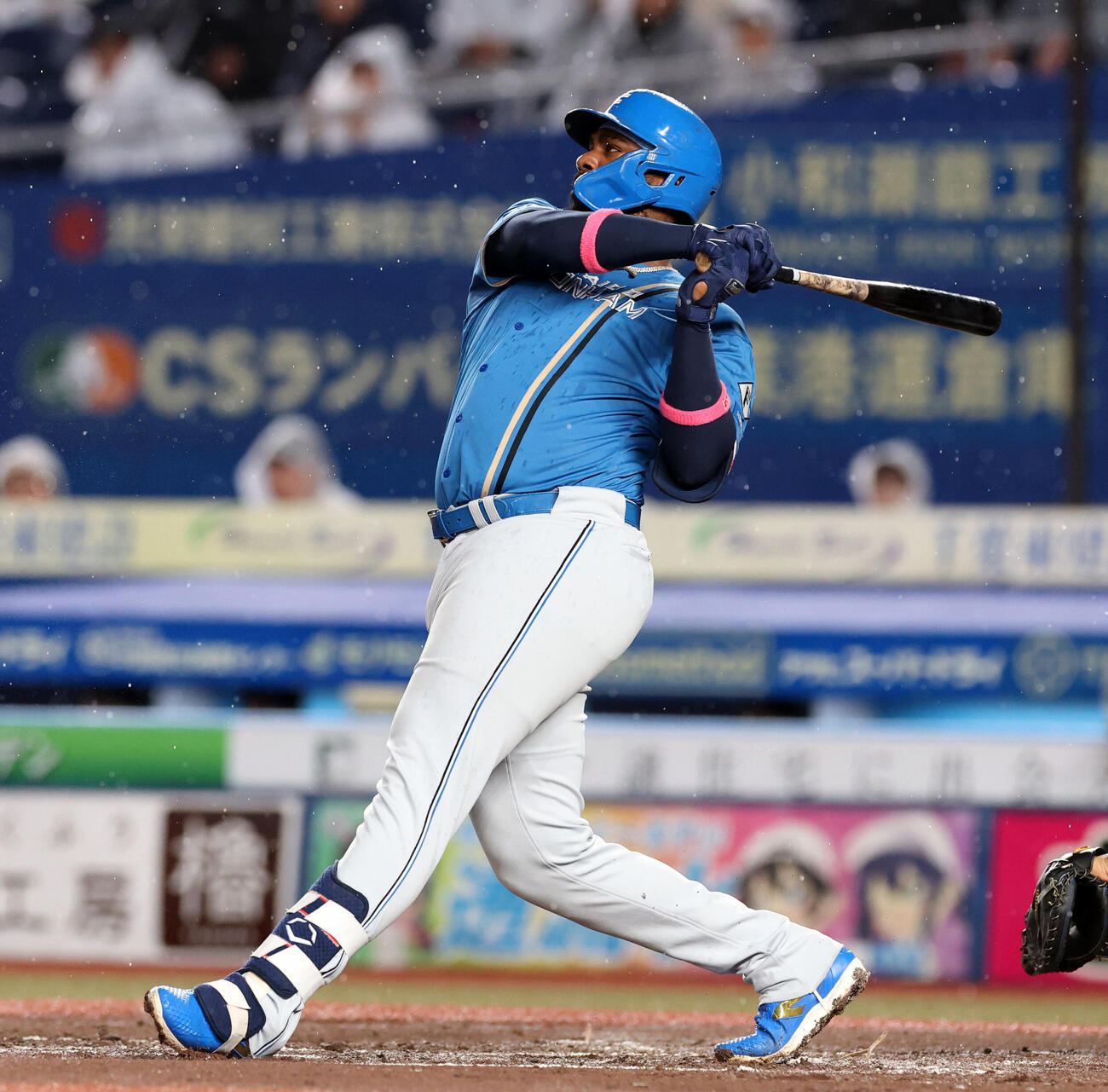 ロッテ対日本ハム　3回表日本ハム無死一塁、レイエスは2点本塁打を放つ　（撮影・浅見桂子）