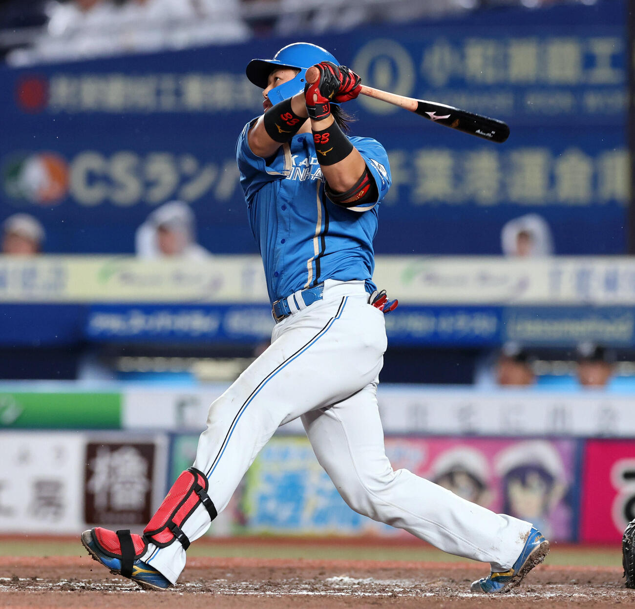 ロッテ対日本ハム　9回表日本ハム1死二塁、進藤勇也は2点本塁打を放つ　（撮影・浅見桂子）