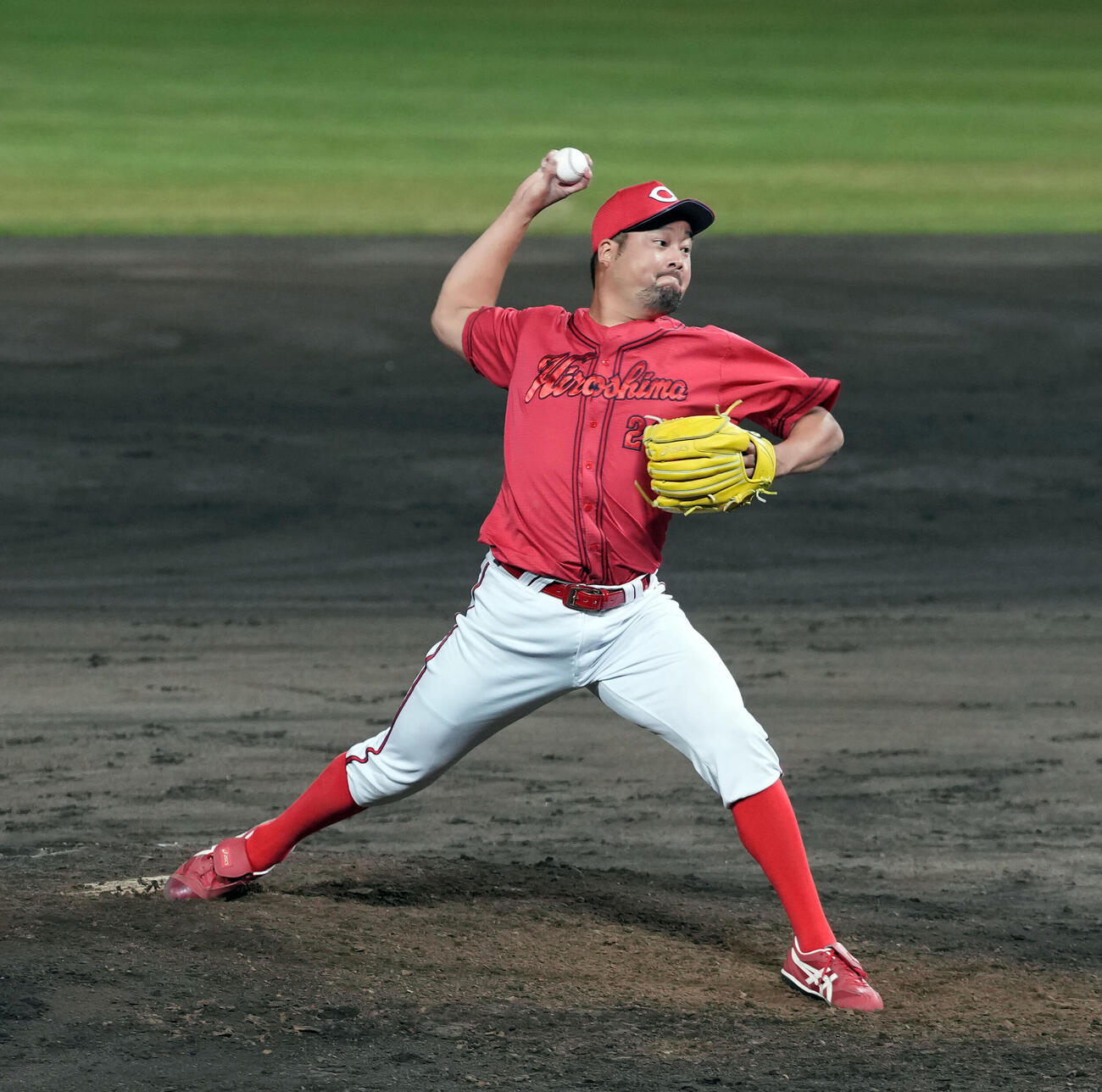 巨人対広島　9回からマウンドに上がった広島中崎翔太（撮影・たえ見朱実）