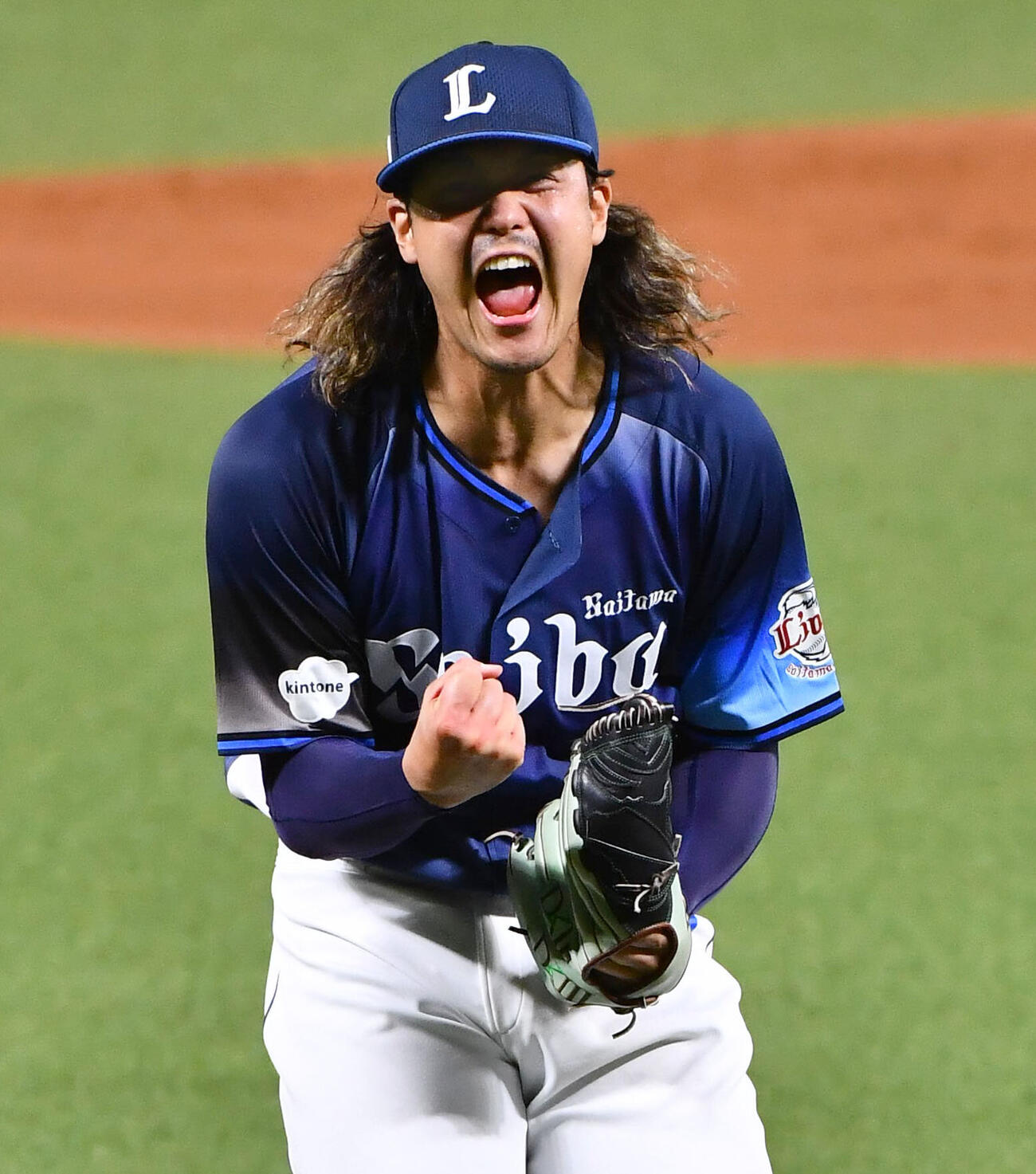 ソフトバンク対西武　9回裏ソフトバンク2死二、三塁、野村勇を空振り三振に抑えて勝利し、雄たけびをあげる高橋光成（撮影・岩下翔太）