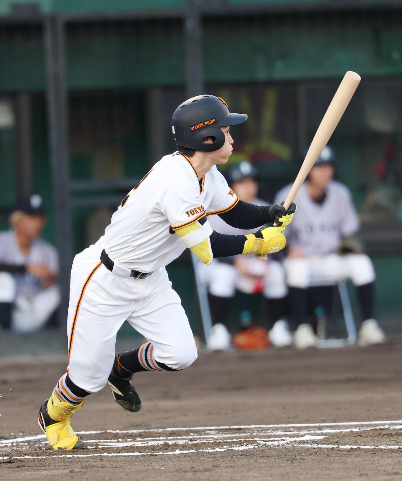 巨人対広島　1回裏巨人無死、安打を放つ浦田俊輔（撮影・増田悦実）