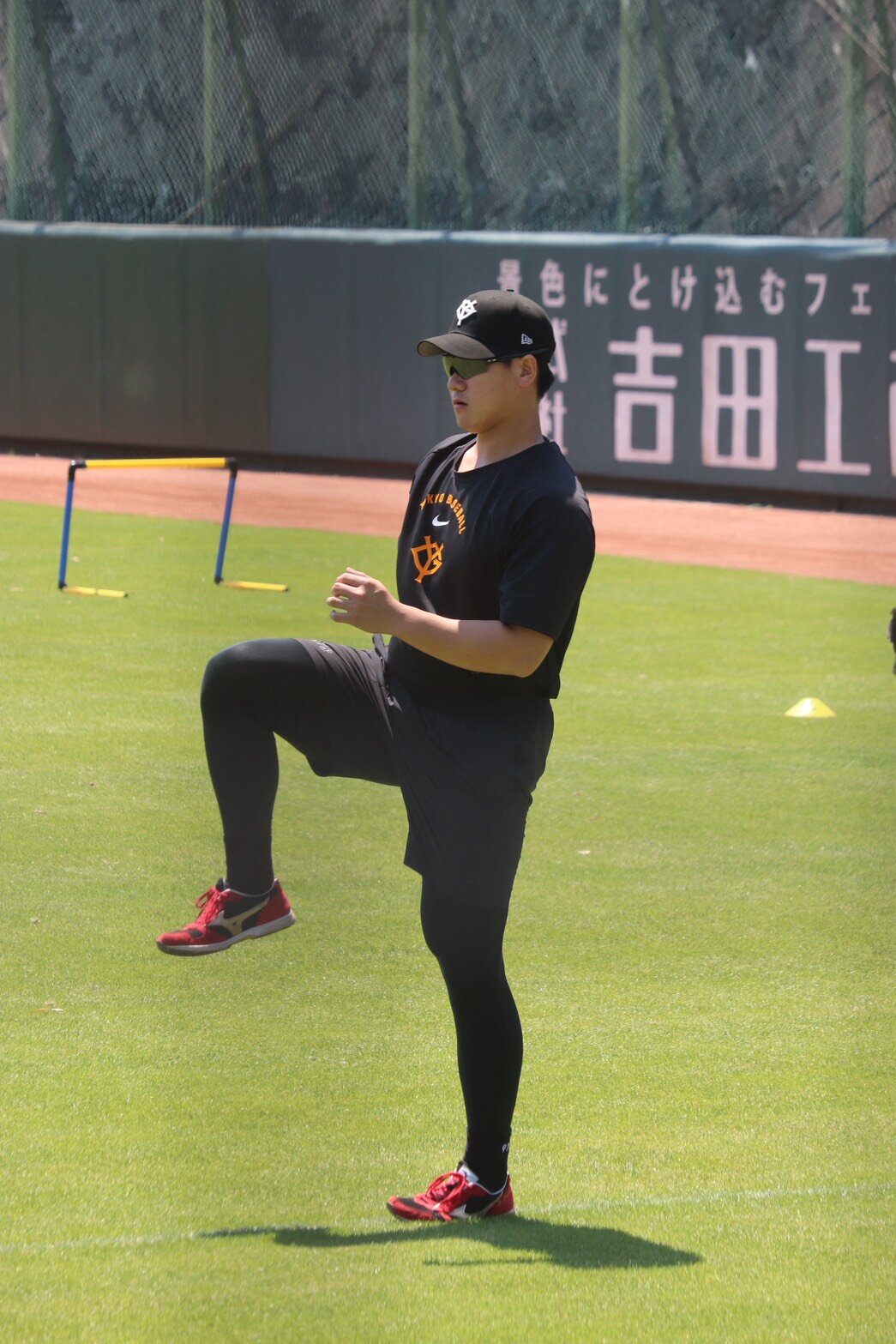 ジャイアンツ球場で練習する巨人井上温大