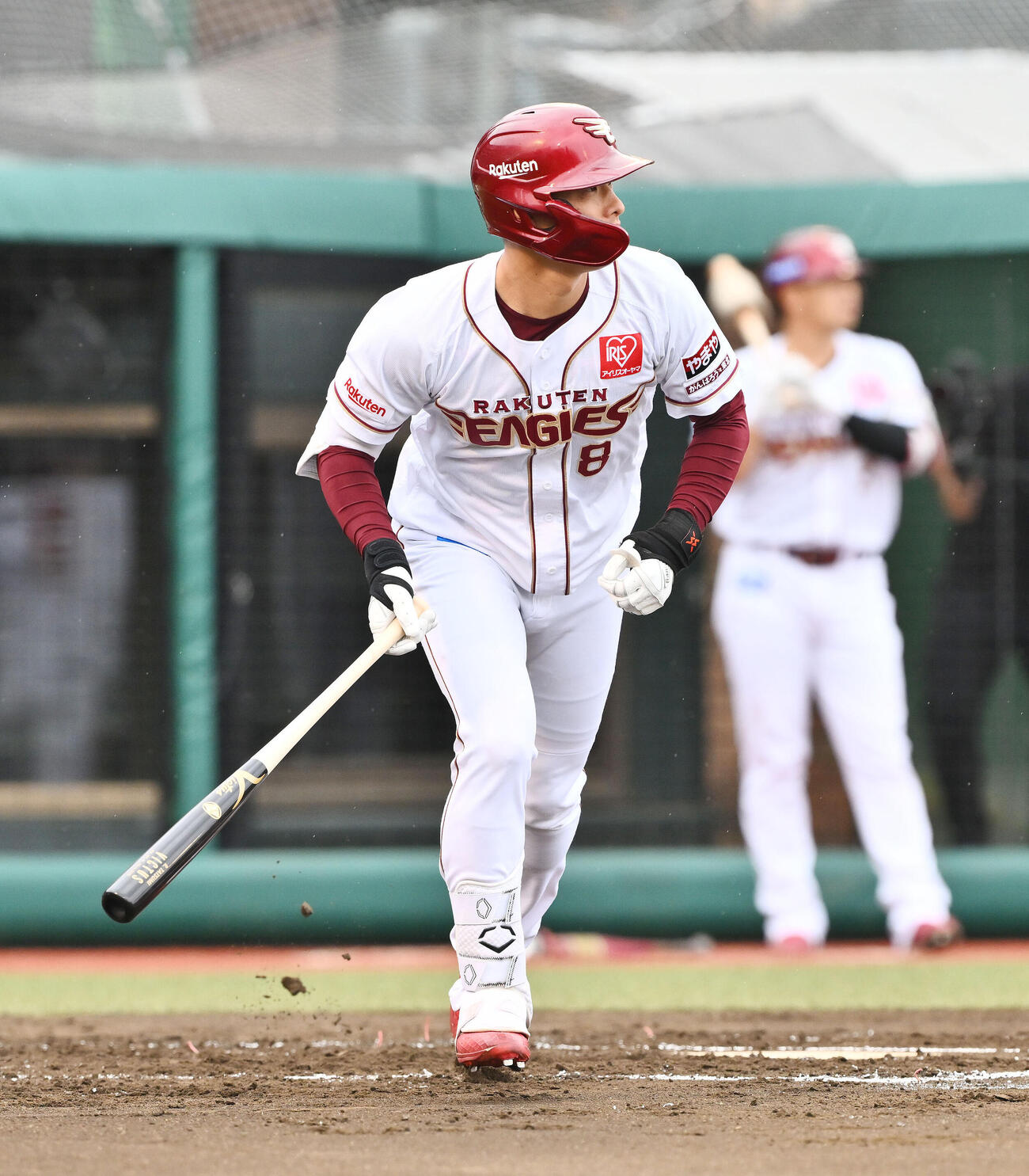 楽天対オリックス　1回裏楽天無死一、三塁、辰己涼介は先制の犠飛を放つ（撮影・滝沢徹郎）　