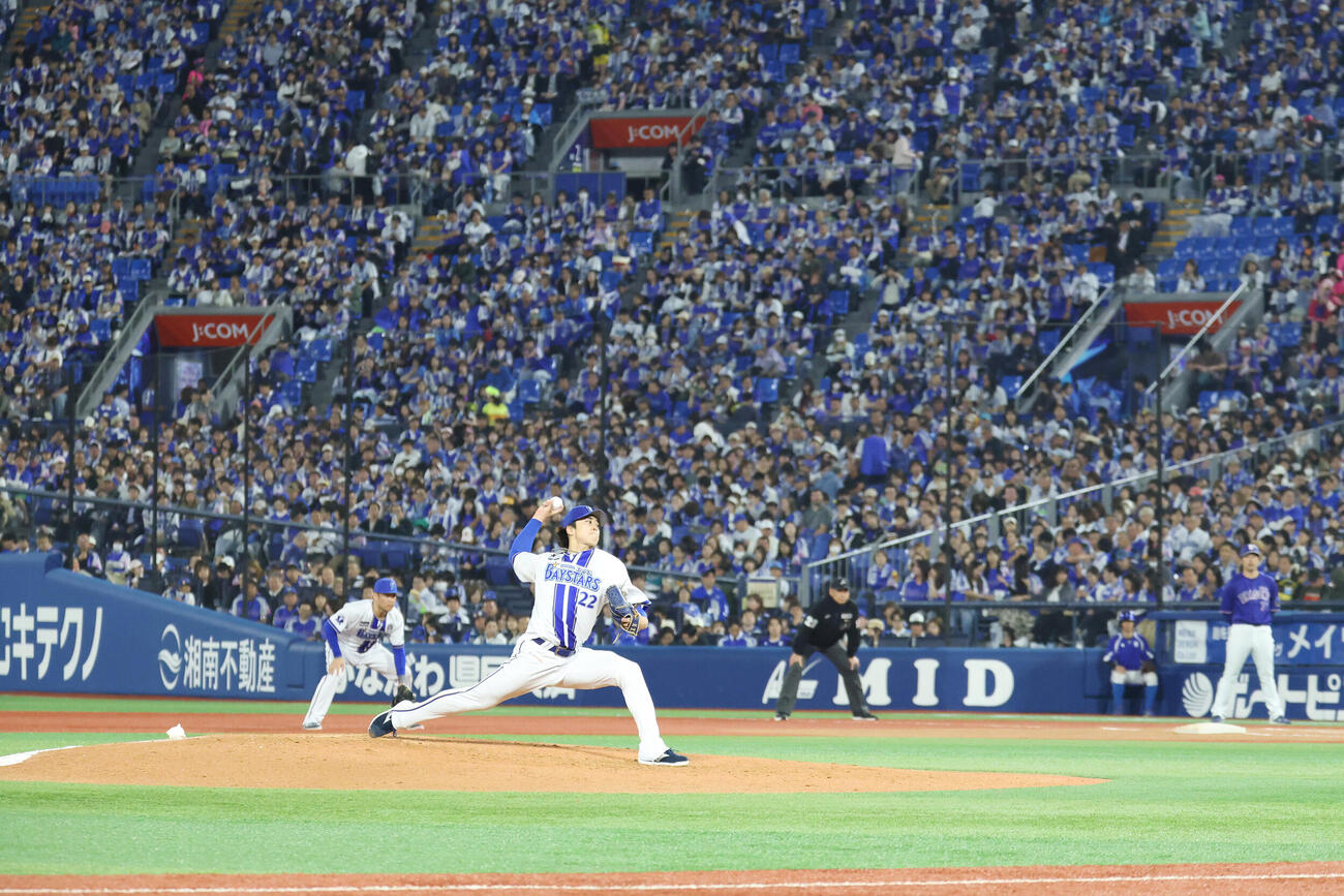 DeNA対中日　DeNA先発の入江大生（撮影・宮地輝）