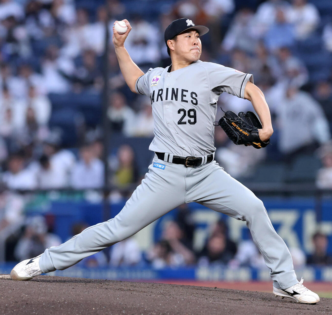 ロッテ対日本ハム　力投するロッテ先発の西野勇士（撮影・浅見桂子）