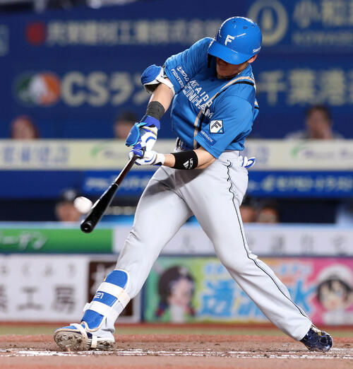 【日本ハム】清宮幸太郎「マジっすか」右翼ポール直撃の8号ソロで「トッポ」1000個贈呈