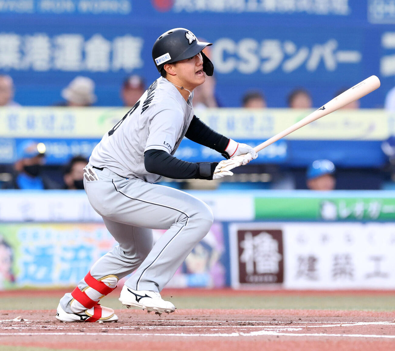 ロッテ対日本ハム　1回裏ロッテ1死三塁、西川史礁は先制適時打を放つ（撮影・浅見桂子）
