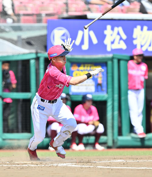 【楽天】ソフトバンクに快勝し２連勝　佐藤直樹は古巣相手に２号３ラン　早川隆久３勝目