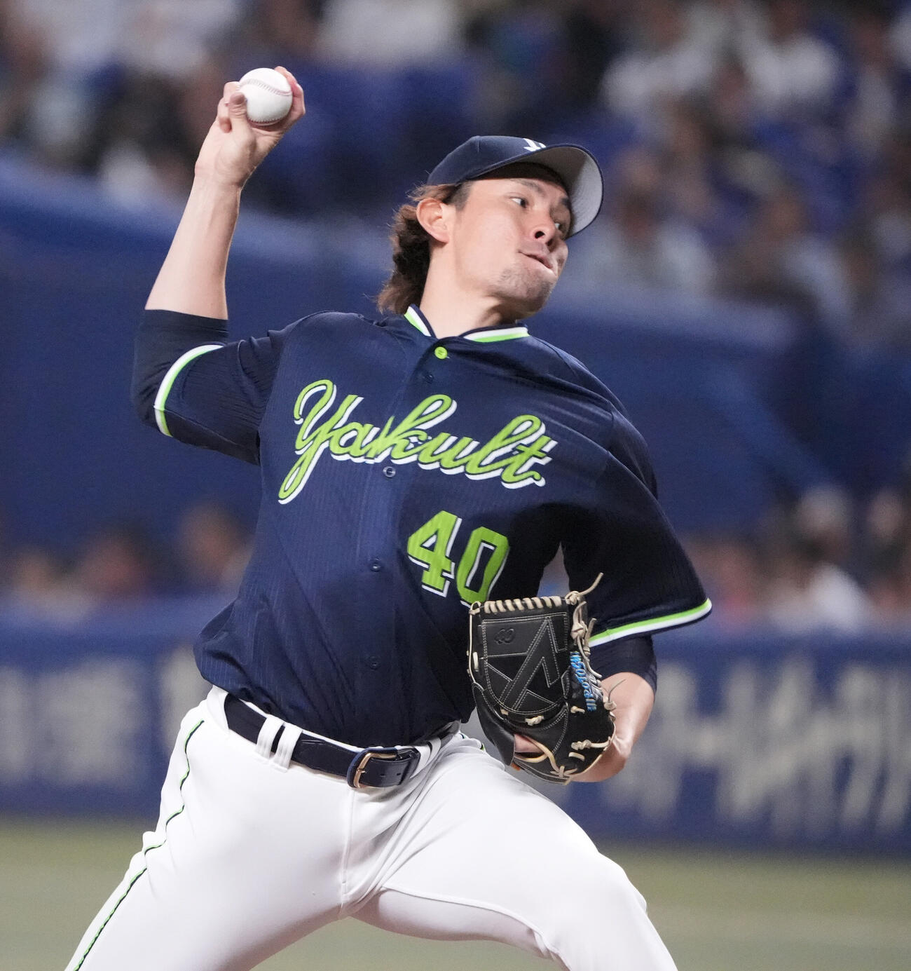 中日対ヤクルト　1回裏、登板するヤクルト先発の高梨裕稔（撮影・森本幸一）