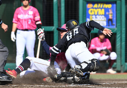 楽天】佐藤直樹、古巣ソフトバンクに“恩返し弾”「6年間ホークスで学ん