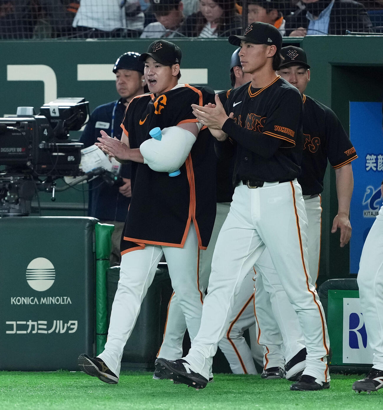 巨人対DeNA DeNAに勝利し今季3勝目を挙げた巨人井上温大（撮影・たえ見朱実）