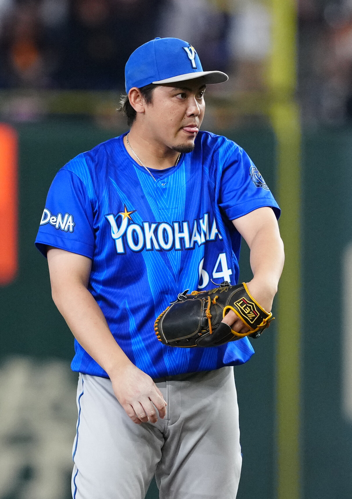 巨人対DeNA 7回裏巨人1死一、三塁、ボビー・ダルベックの投ゴロで中川虎大の野手選択で平山功太が生還した（撮影・江口和貴）