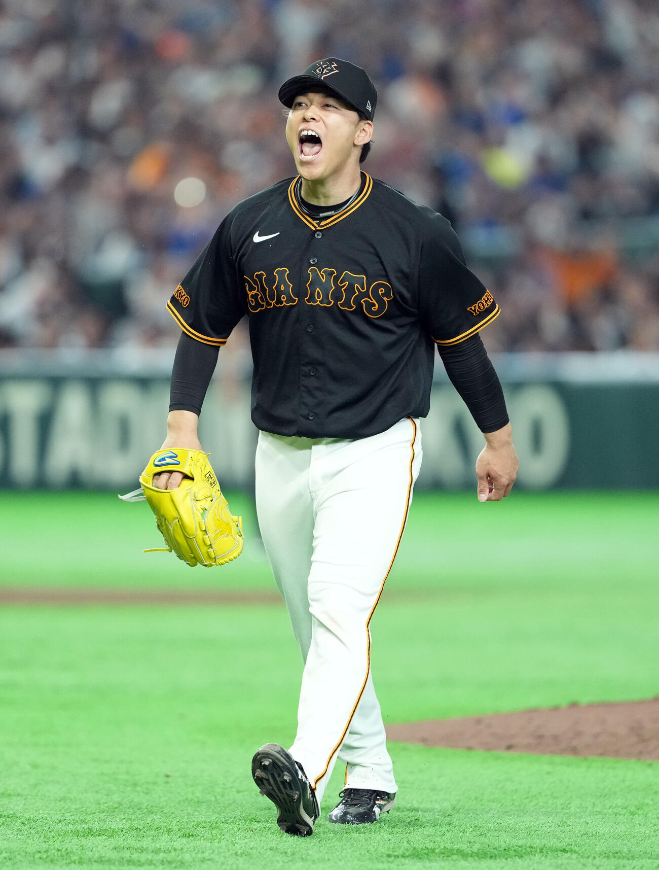 巨人対DeNA 7回途中からマウンドに上がり無失点に抑えた巨人高梨雄平（撮影・たえ見朱実）