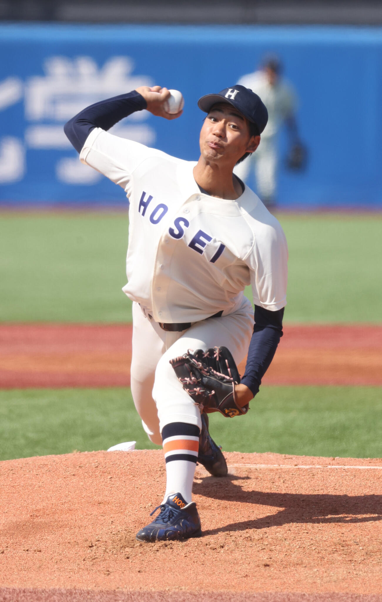 慶大対法大　先発した法大・助川太志（撮影・柴田隆二）