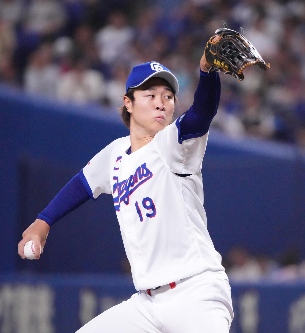 中日対ヤクルト　1回表、登板する中日先発の高橋宏斗（撮影・森本幸一）