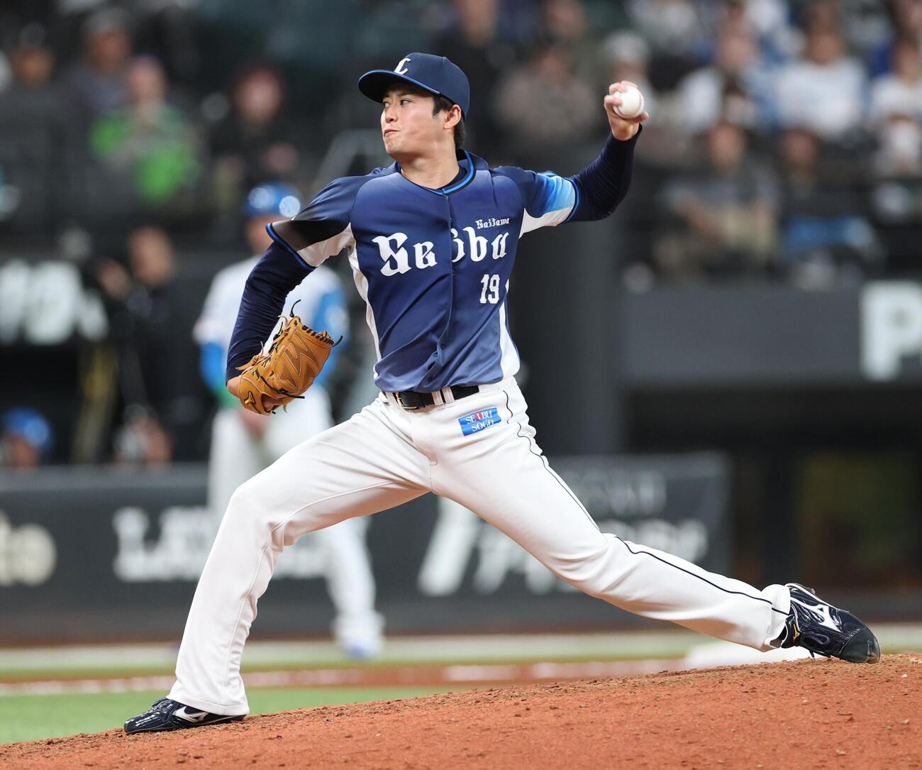日本ハム対西武　7回に登板の佐藤隼輔（撮影・黒川智章）