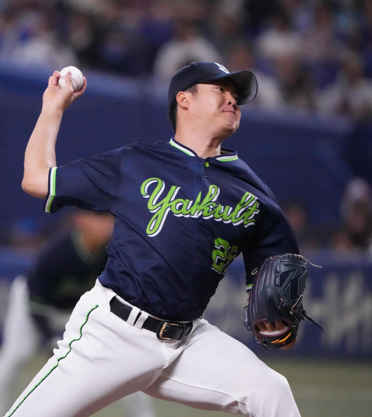 中日対ヤクルト　1回裏、登板するヤクルト先発の松本健吾（撮影・森本幸一）