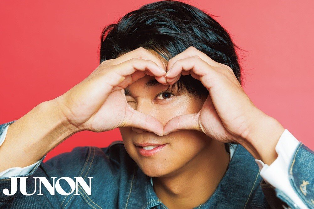 雑誌「JUNON」とコラボレーションした西武西川愛也外野手（球団提供）