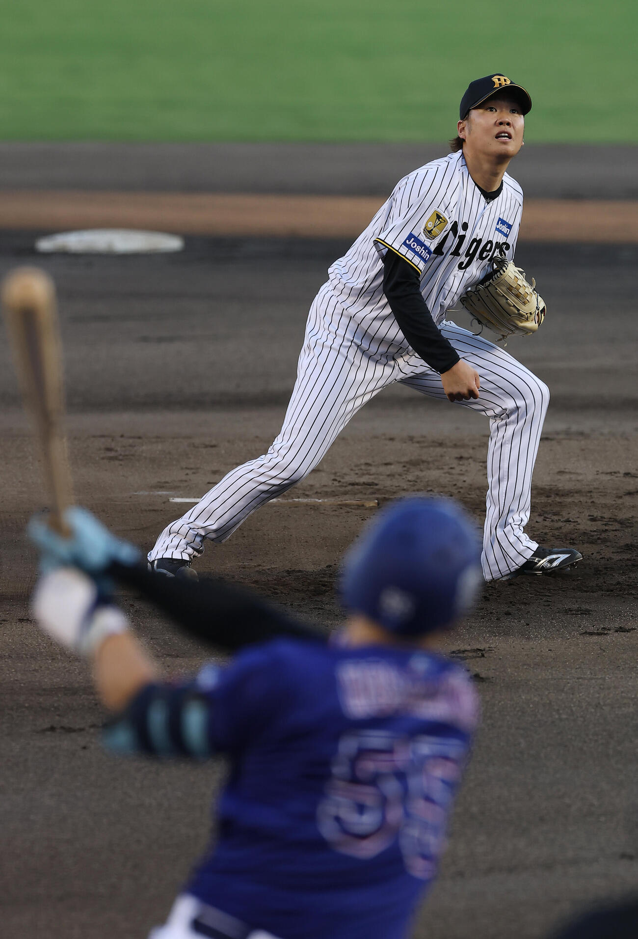 阪神対中日　1回表中日2死二塁、細川成也を右飛に打ち取る西勇輝（撮影・前田充）＝2026年5月19日