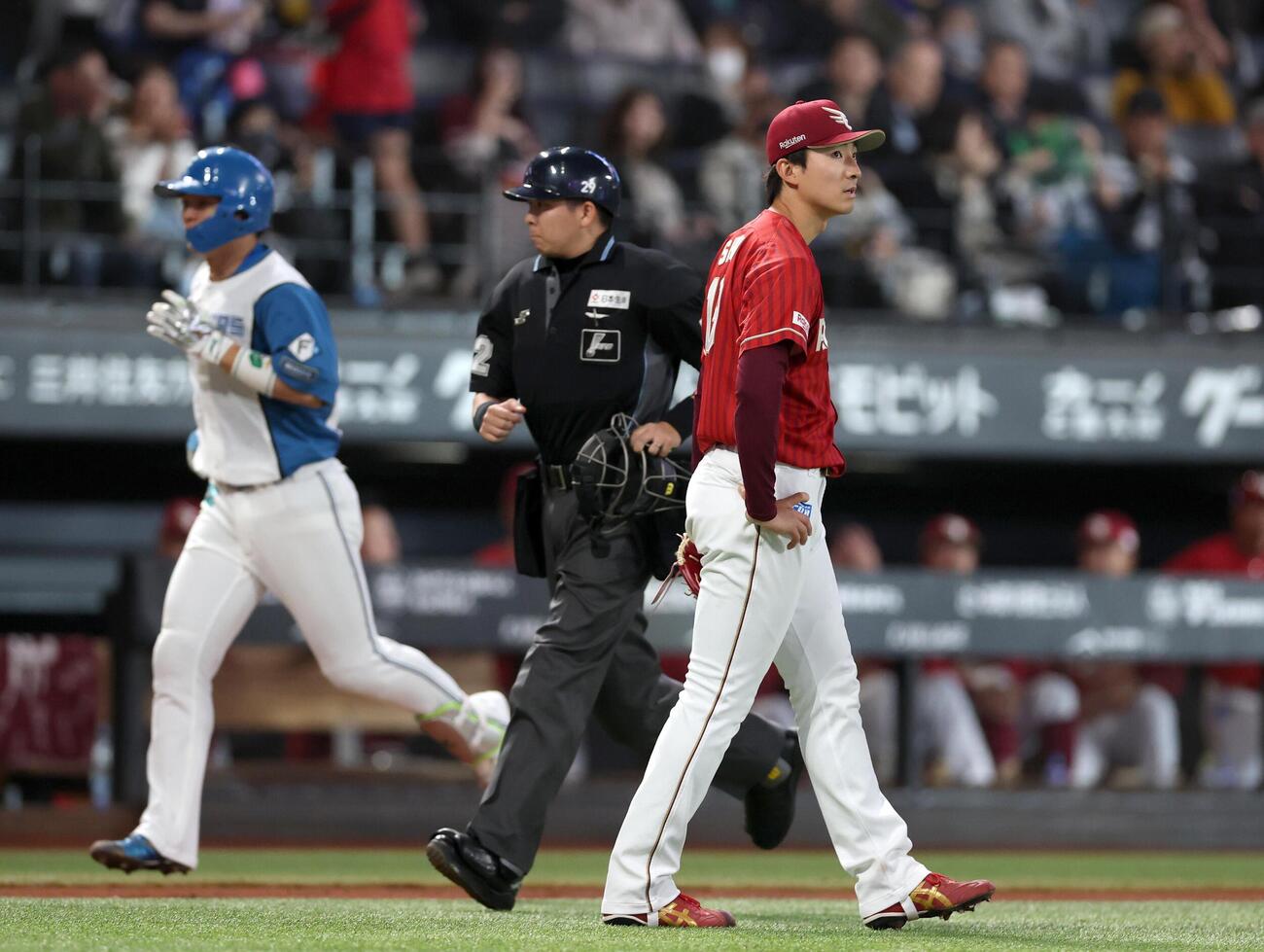 日本ハム対楽天　2回裏日本ハム無死一塁、郡司裕也に2点本塁打を浴びる荘司康誠（撮影・黒川智章）＝2026年5月19日